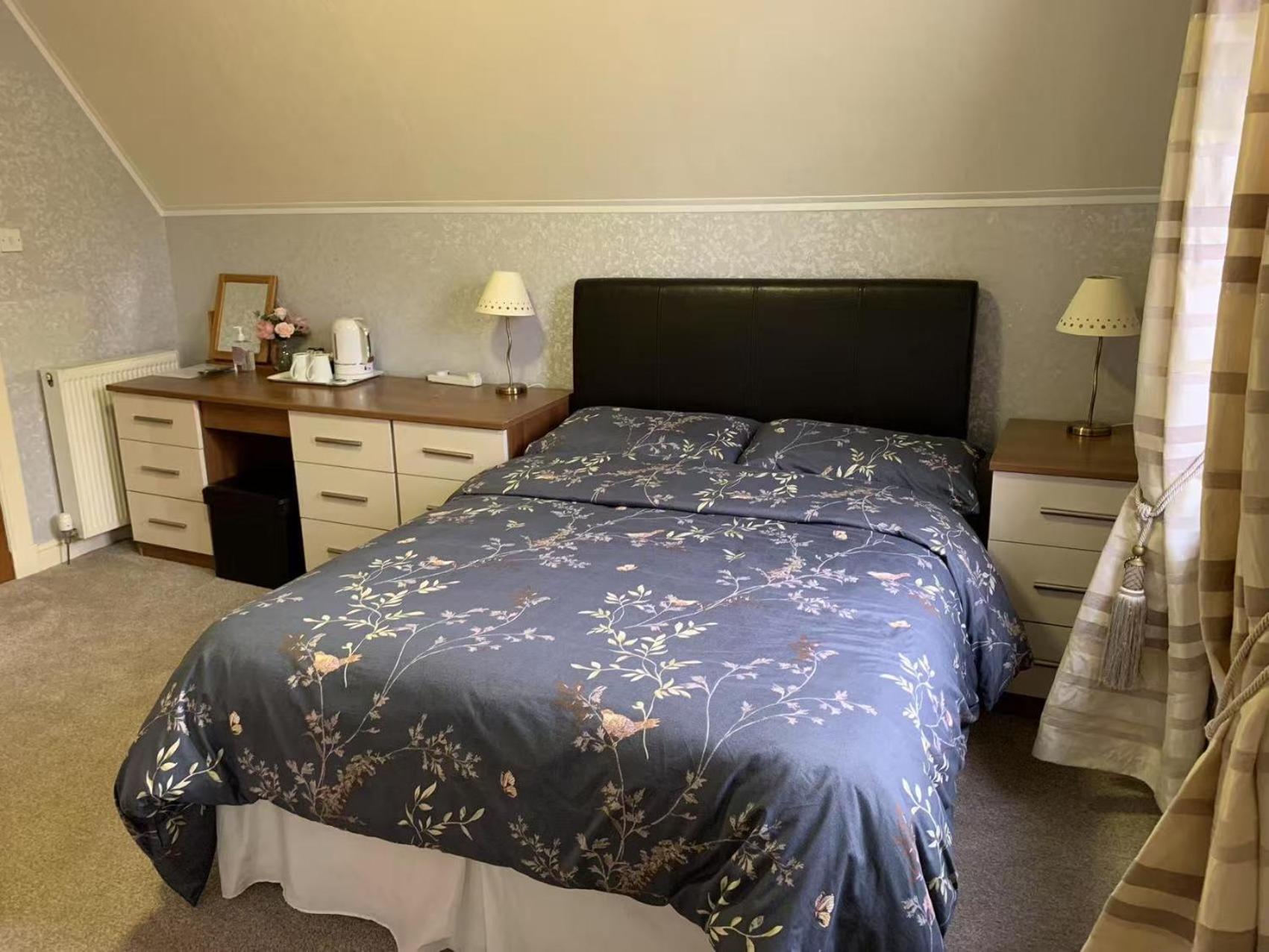 Hillhouse * Edimburgo